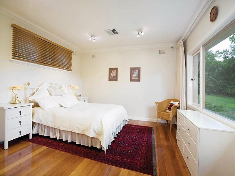 10 Ferdinand Avenue, Balwyn North image 5