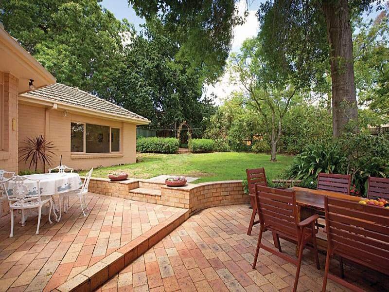 10 Ferdinand Avenue, Balwyn North image 6