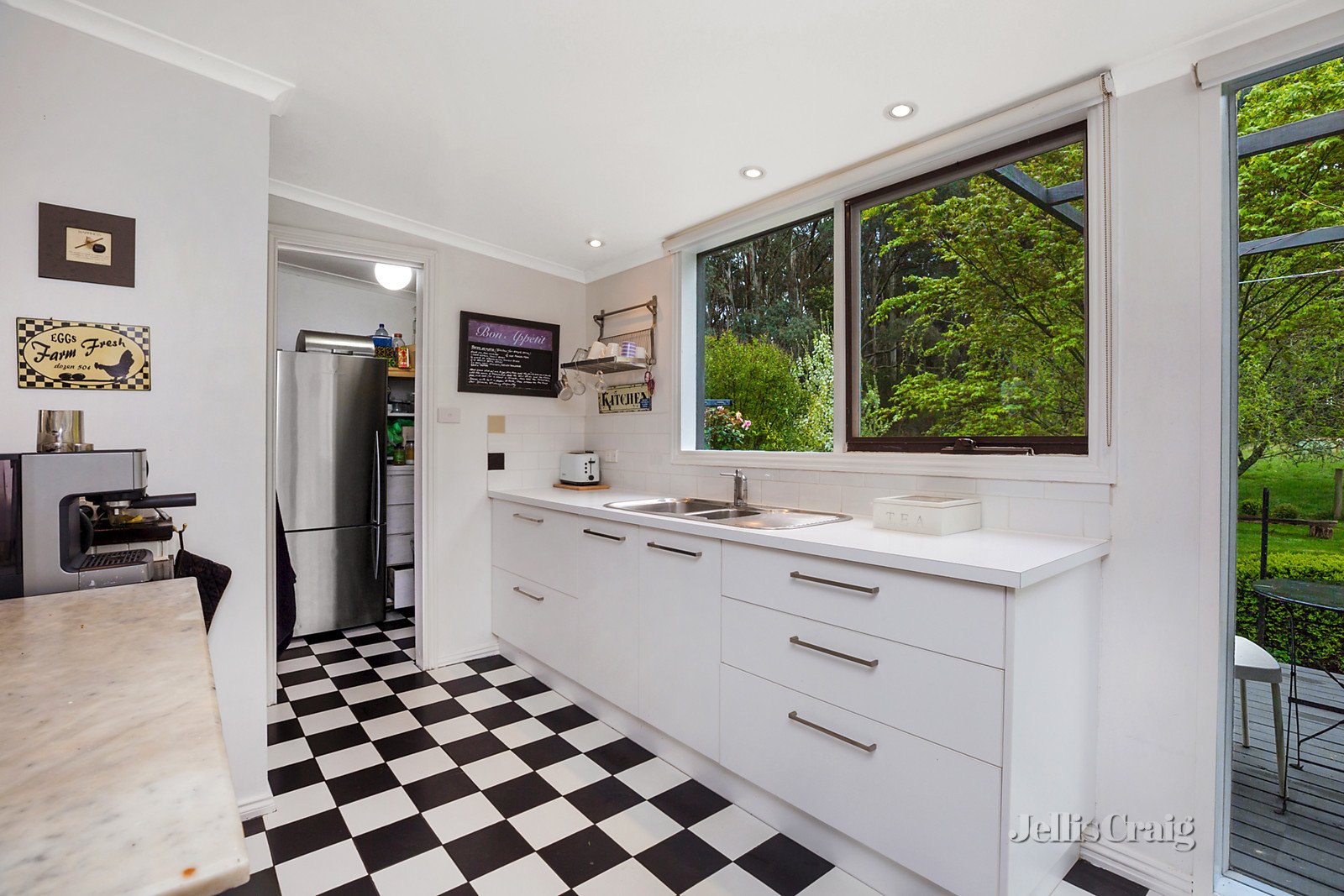 10 Fern Road, Little&nbsp;Hampton image 6