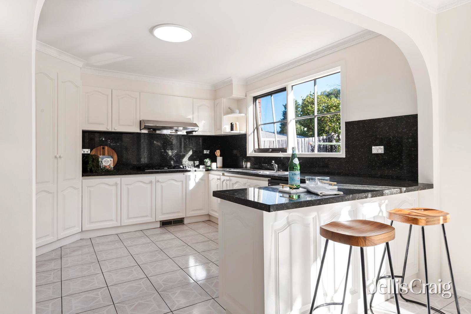 10 Fernlea Crescent, Doncaster&nbsp;East image 4