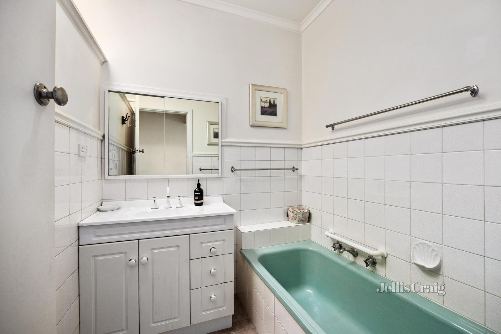 10 Folkestone Road, Glen&nbsp;Waverley image 7