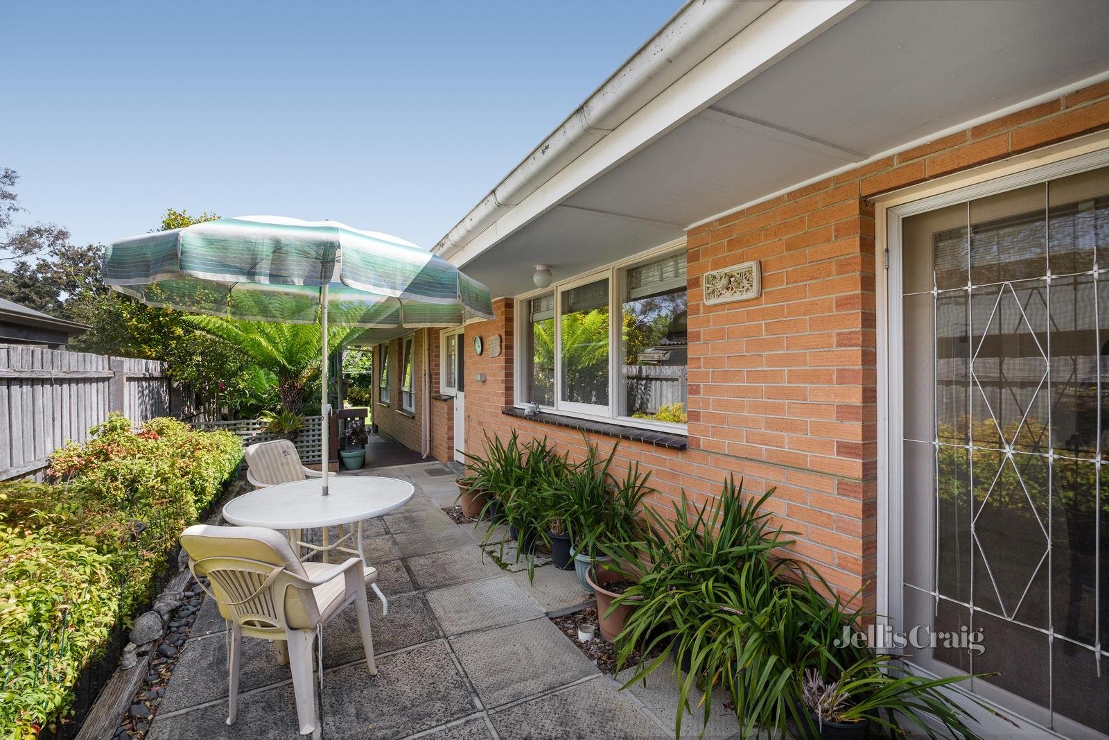 10 Folkestone Road, Glen&nbsp;Waverley image 9