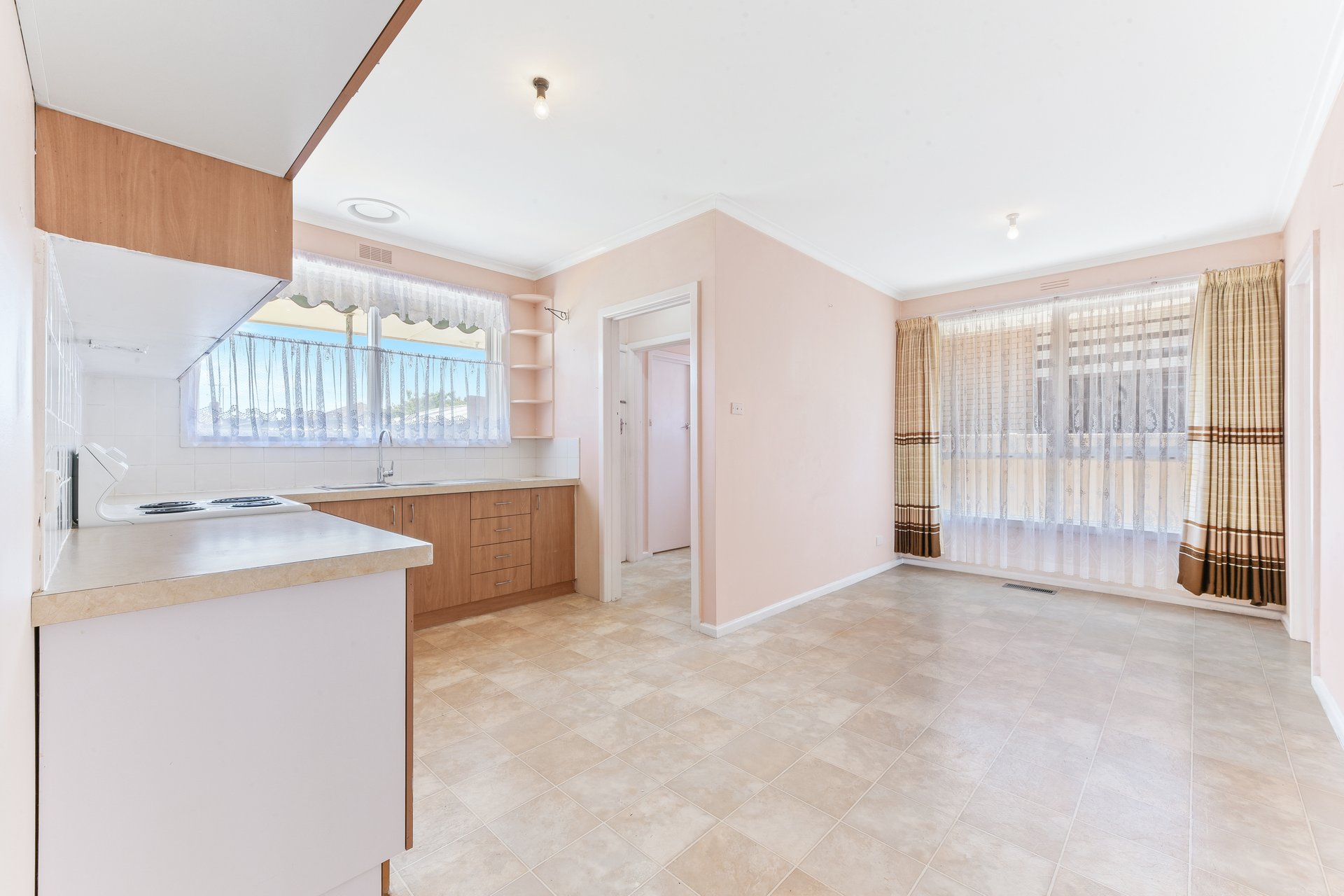 10 Francis Street, Dandenong image 2