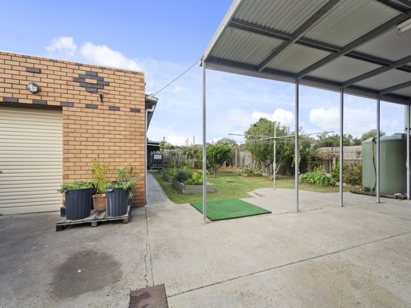 10 Freemans Road, Altona North image 13