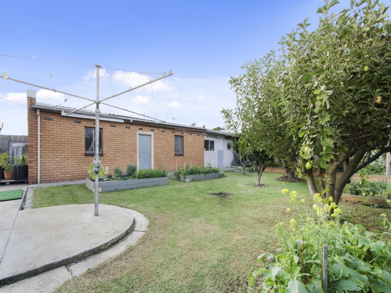 10 Freemans Road, Altona North image 16