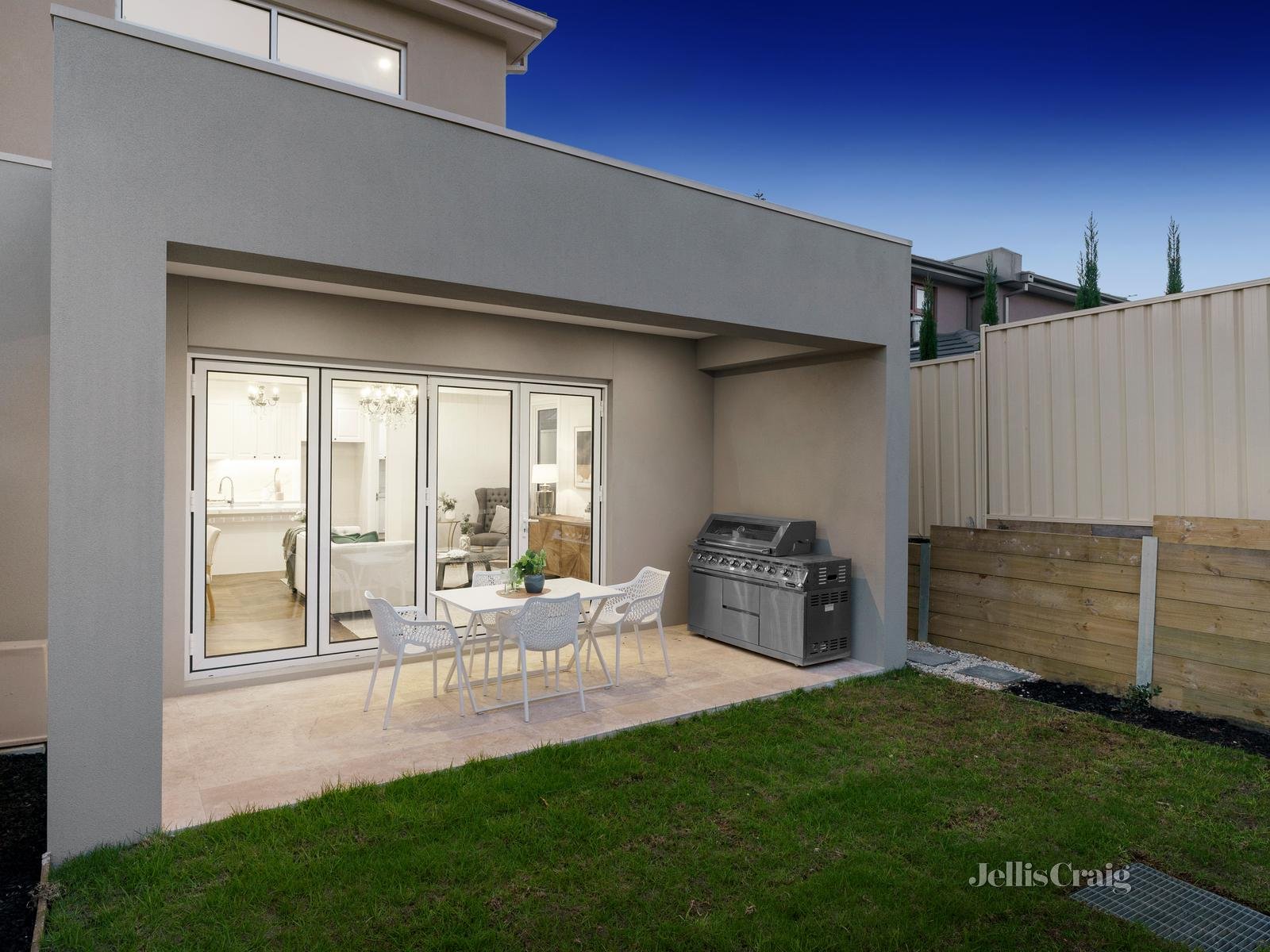 10 Gedye Street, Doncaster East image 6