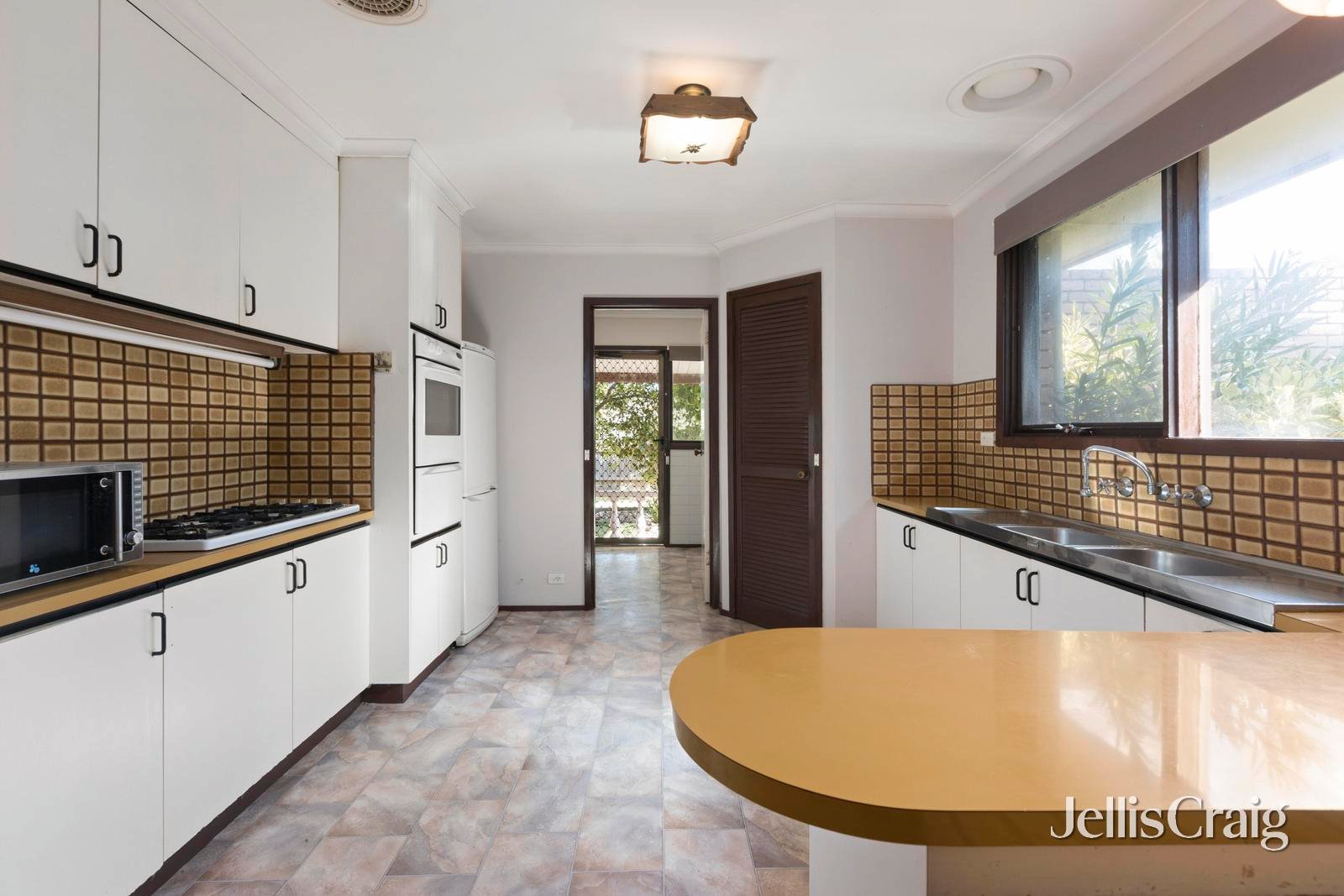 10 Glenelg Court, Dingley&nbsp;Village image 6