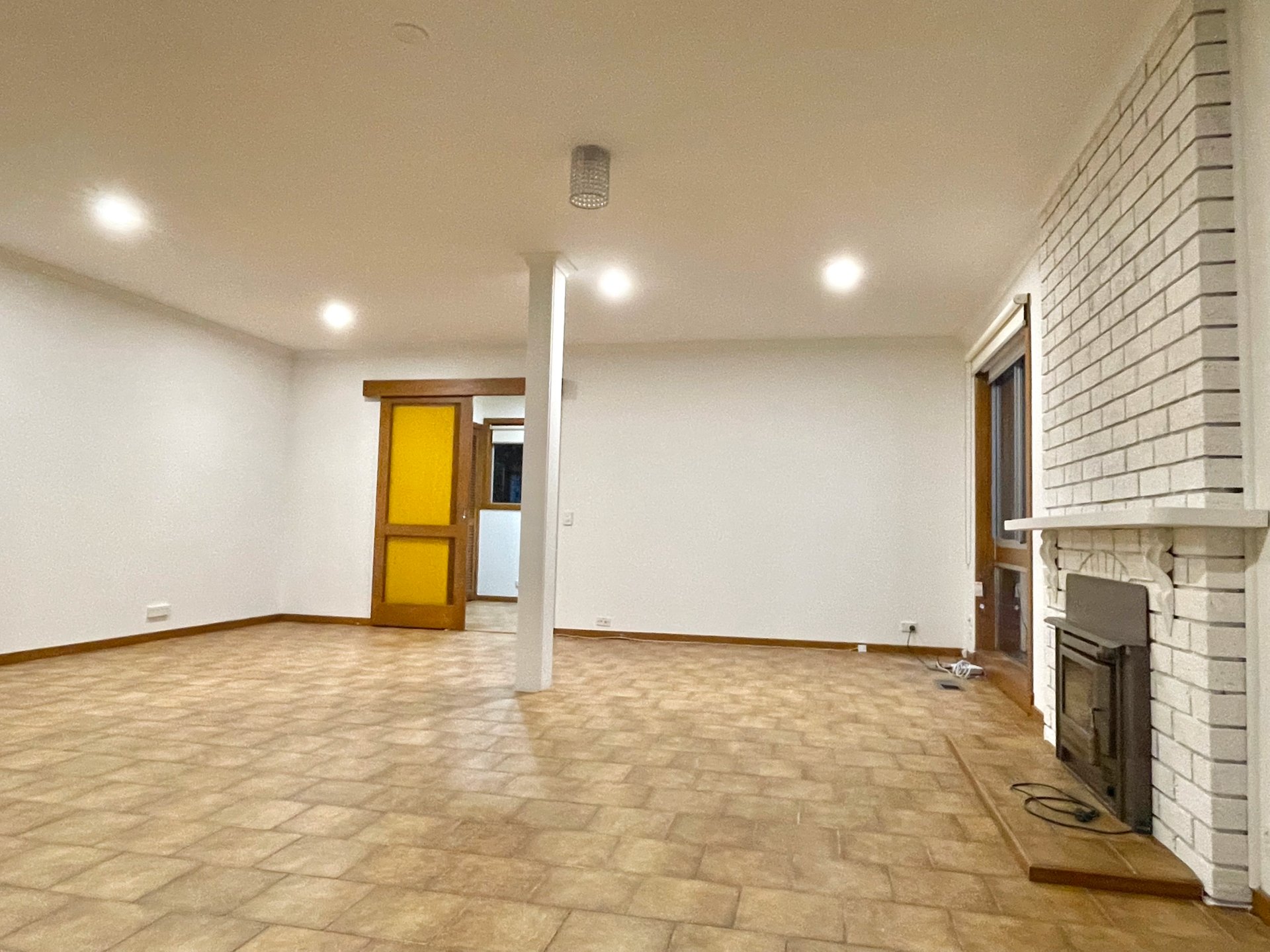 10 Glenora Avenue, Croydon image 3