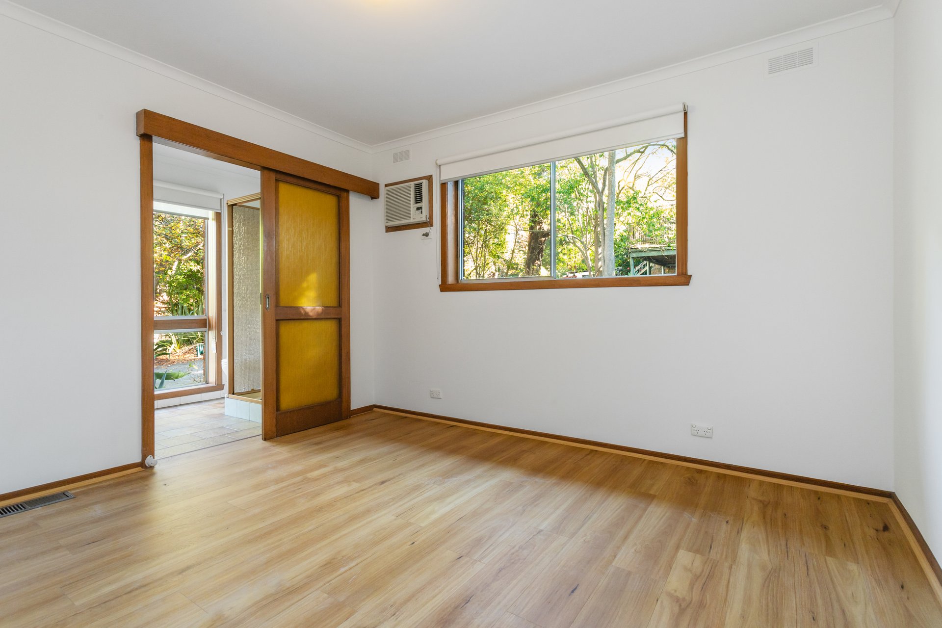 10 Glenora Avenue, Croydon image 7