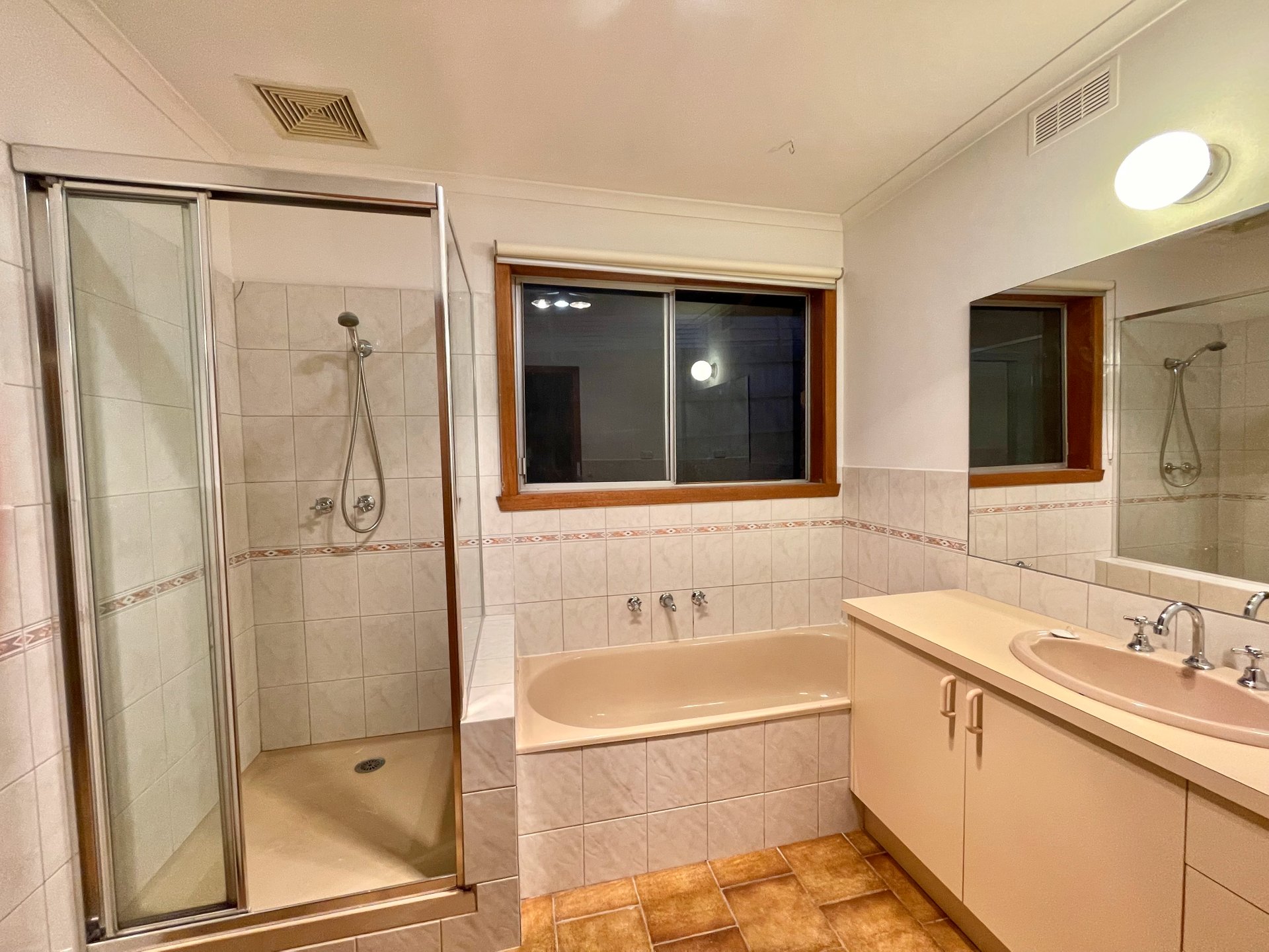 10 Glenora Avenue, Croydon image 9