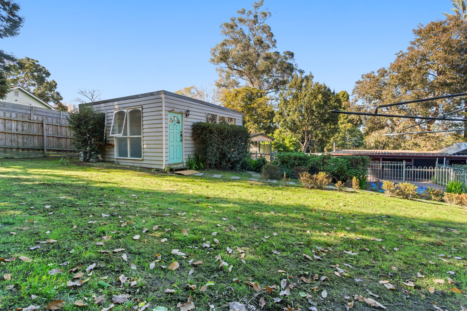 10 Glenora Avenue, Croydon image 14