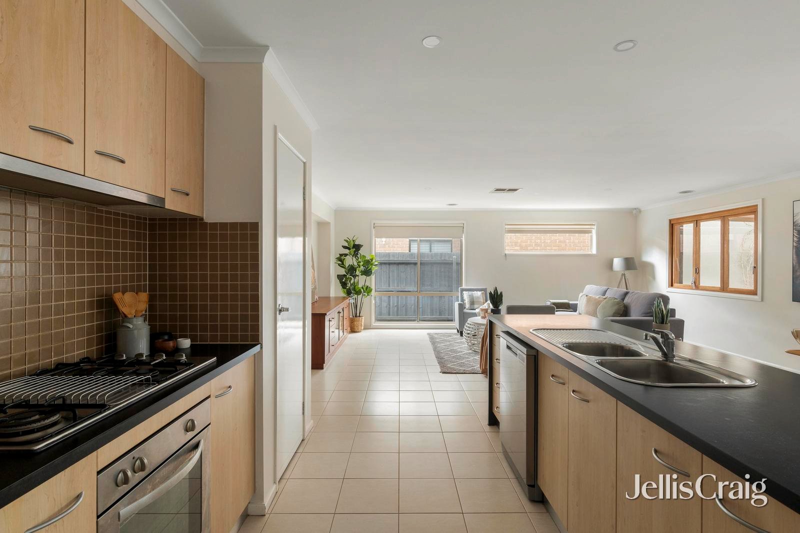 10 Glover Street, Epping image 4