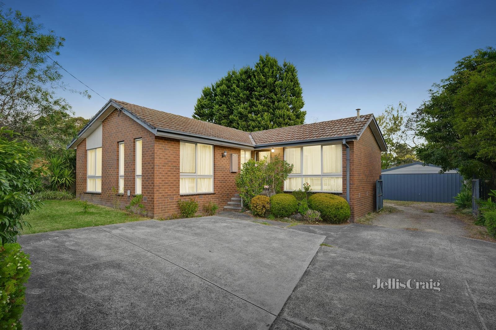 10 Good Governs Street, Mitcham image 1