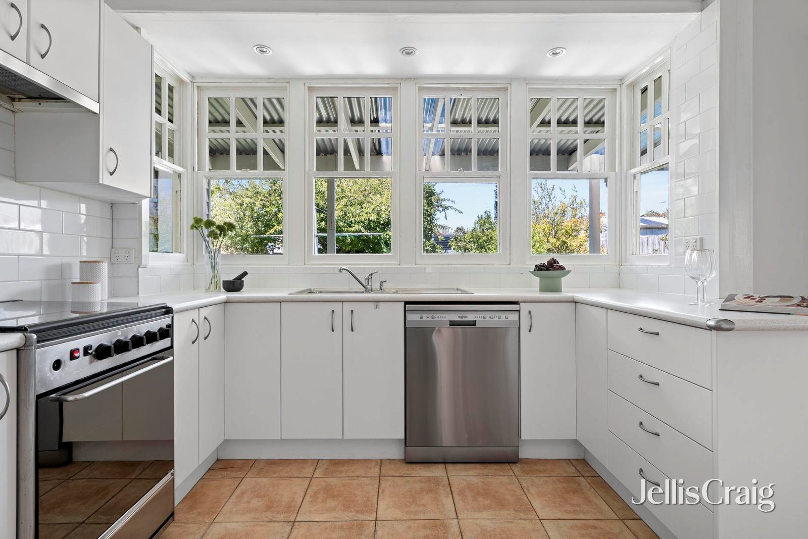 10 Gordon Street, Brunswick&nbsp;West image 4