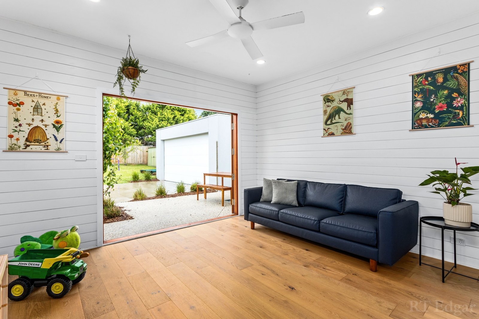 Property Gallery Thumbnail 5