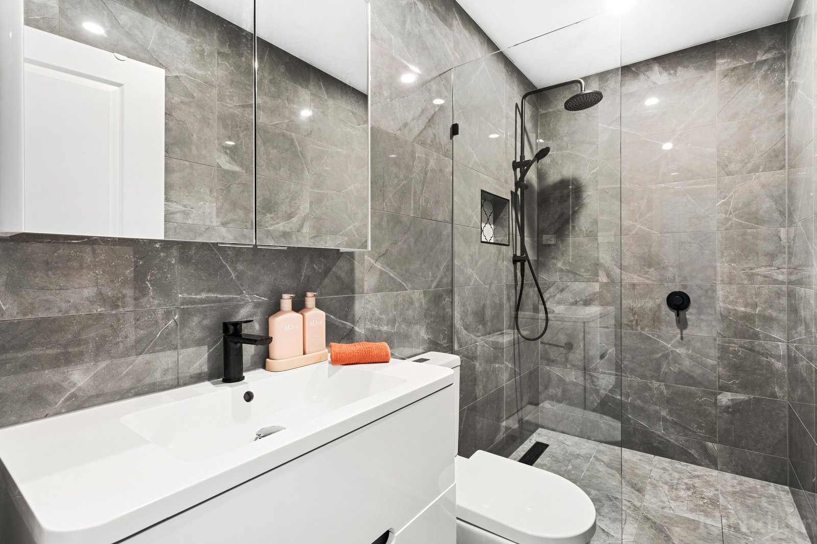 Property Gallery Thumbnail 7