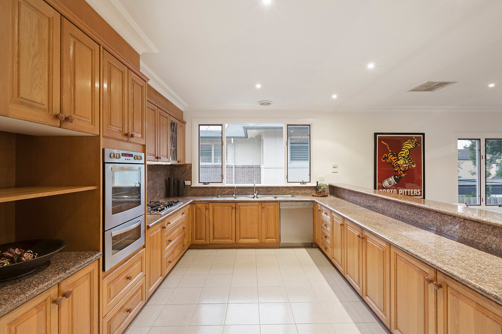 10 Halley Avenue, Camberwell image 4