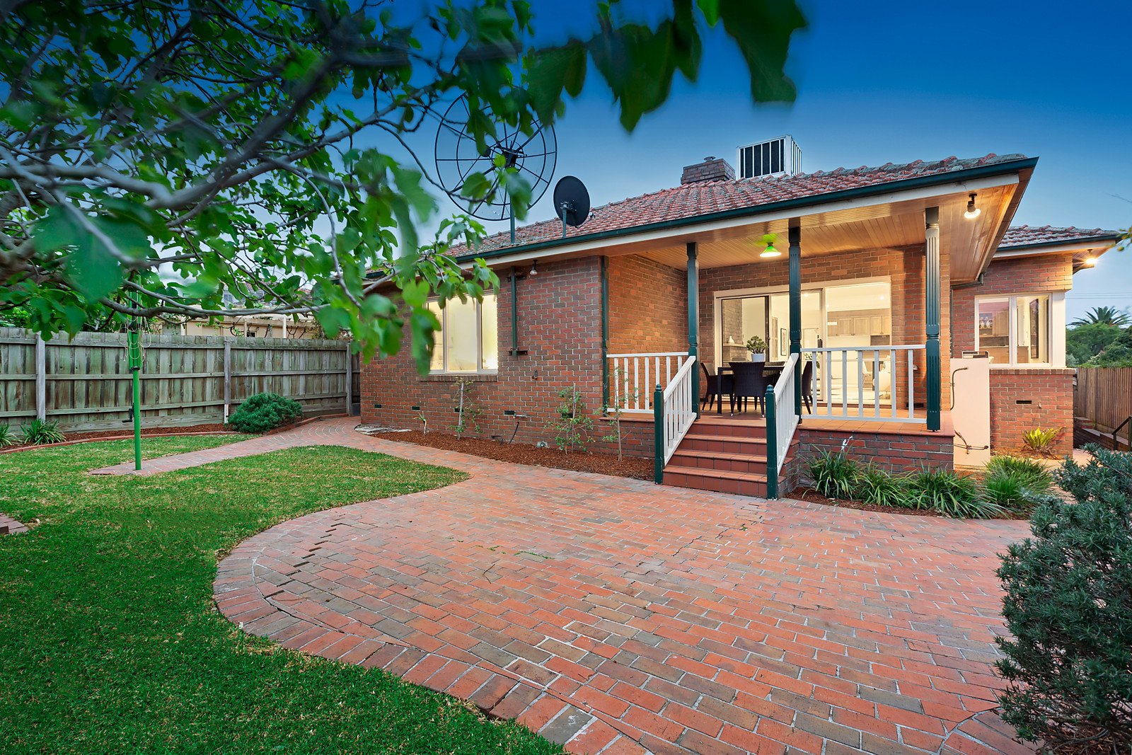 10 Halley Avenue, Camberwell image 7