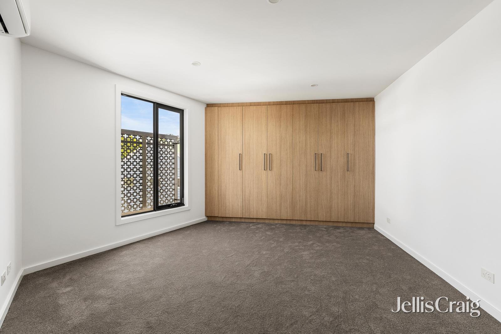 10 Harrison Lane, Kingsville image 6