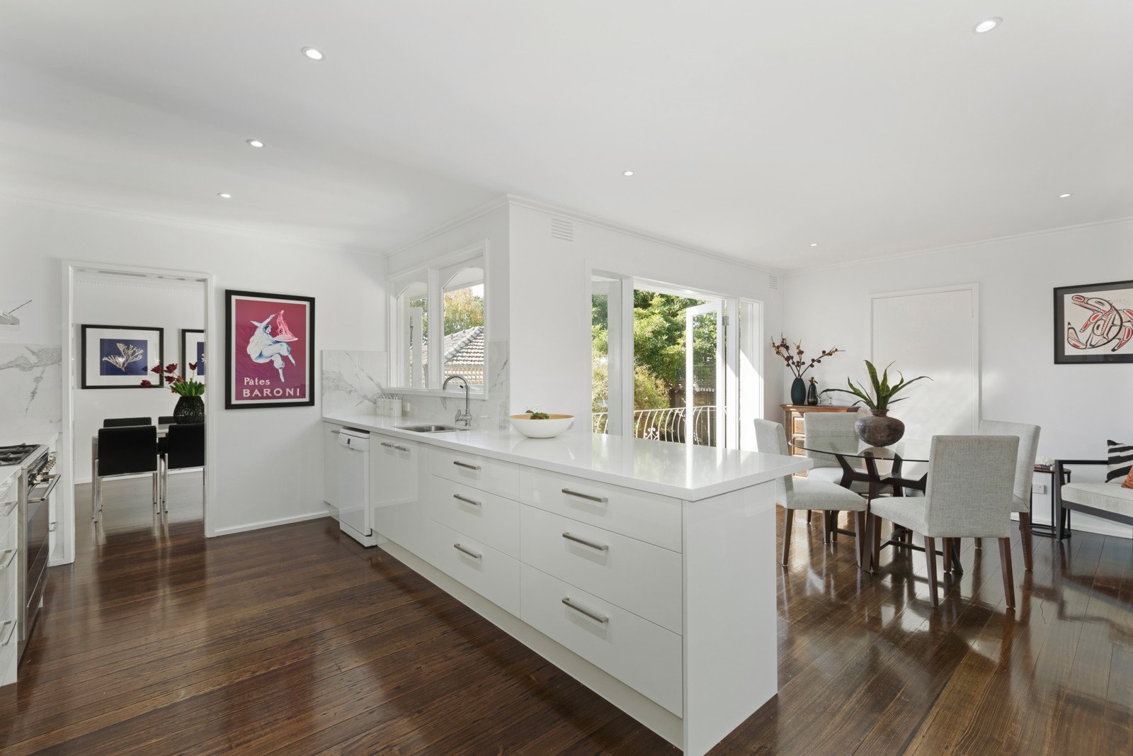 10 Heaton Avenue, Glen Iris image 3