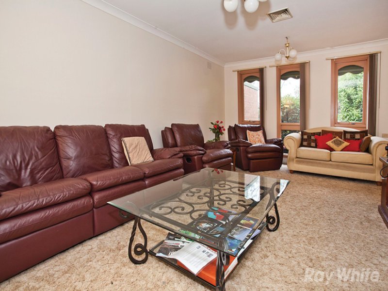 10 Hector Court, Glen Waverley image 3