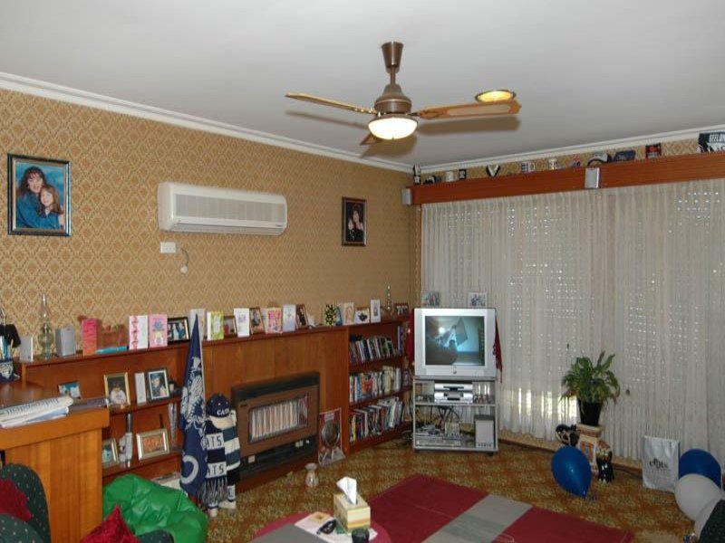 10 Hering Court, East Geelong image 2