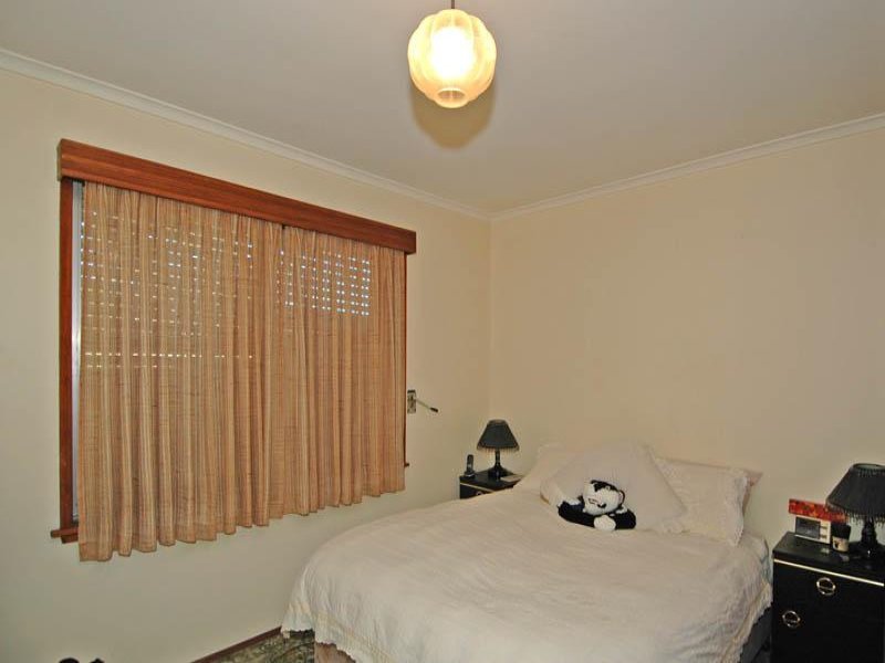 10 Hering Court, East Geelong image 4