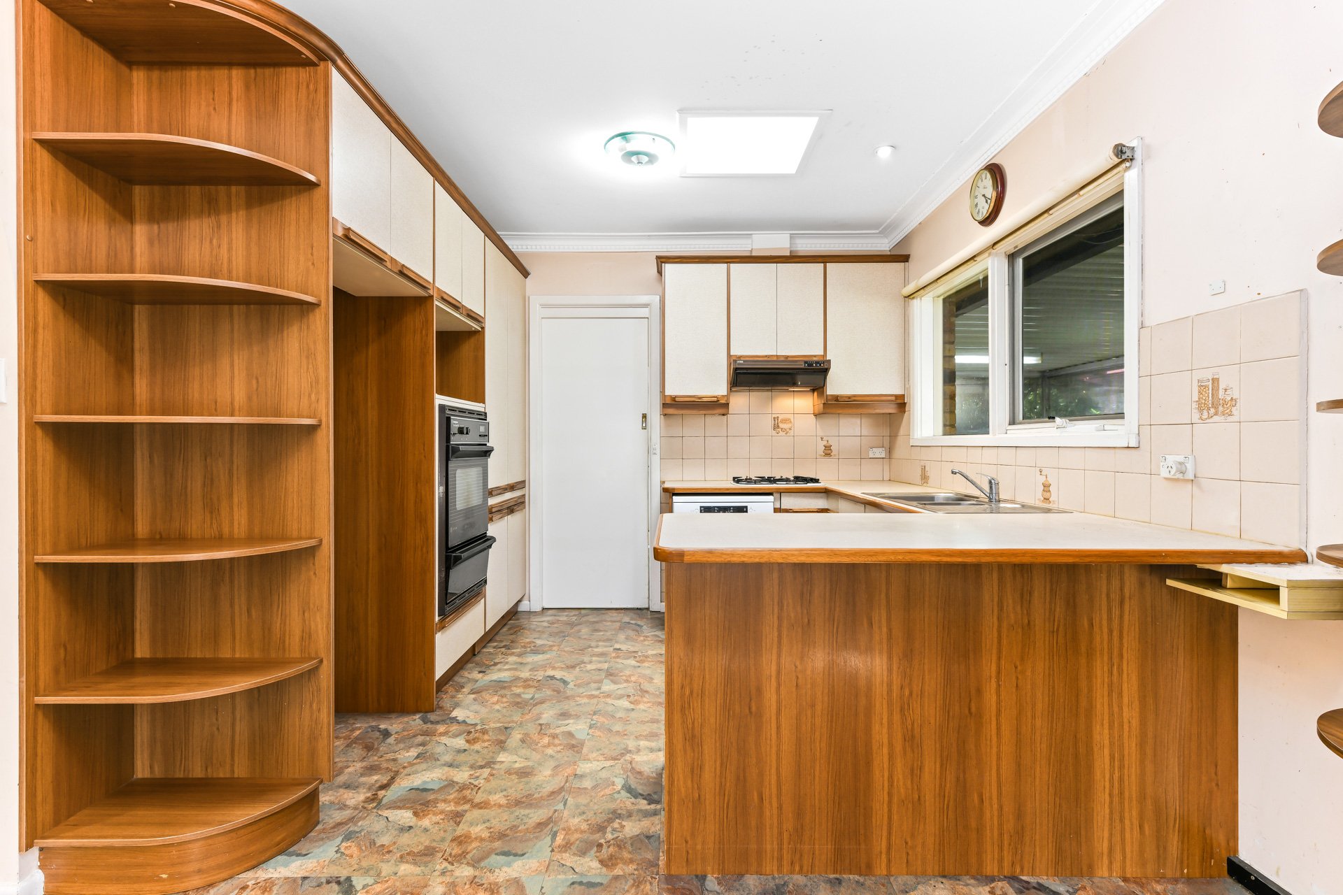 10 Highview Grove, Burwood East image 4