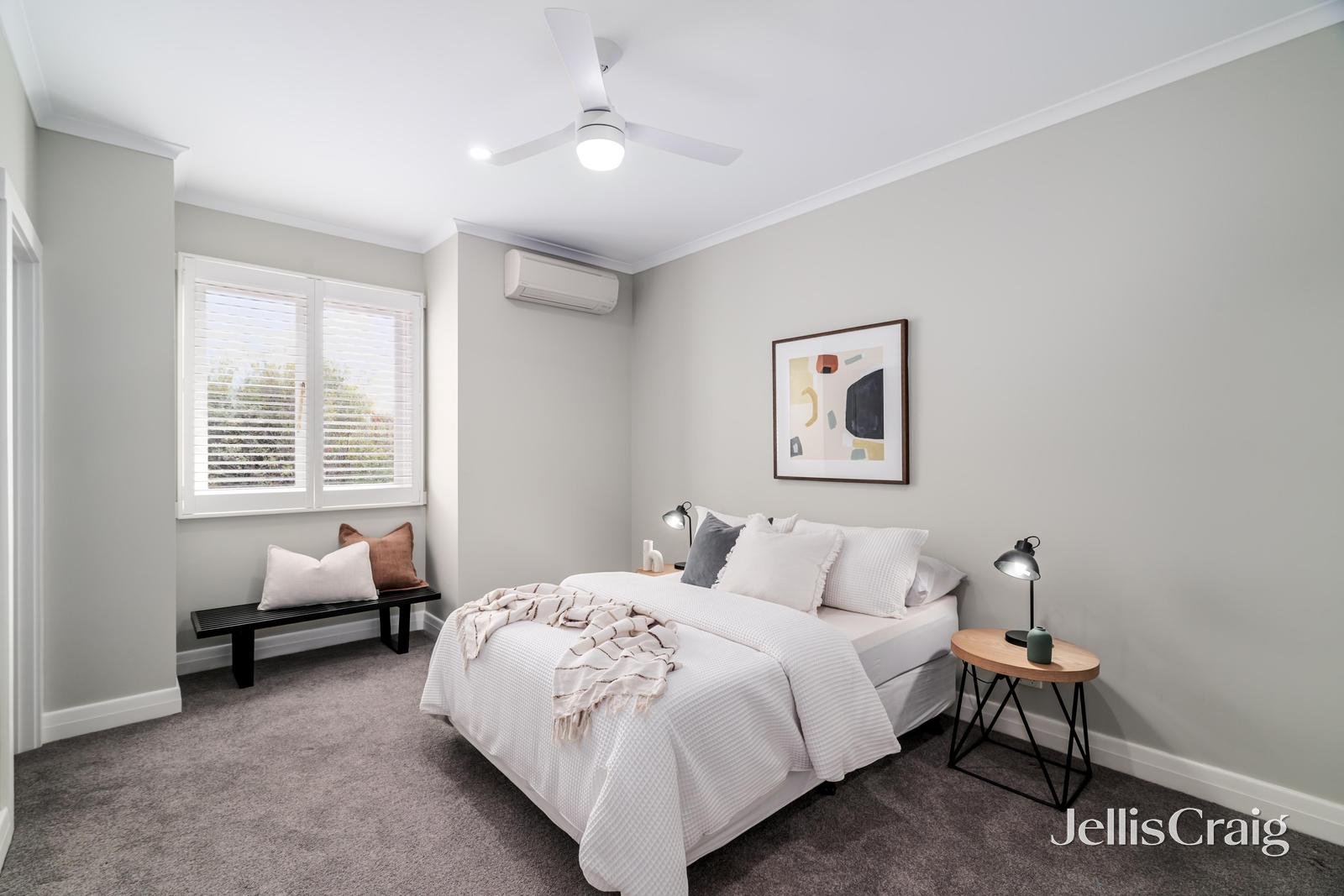 10 Holyrood Street, Hampton image 13