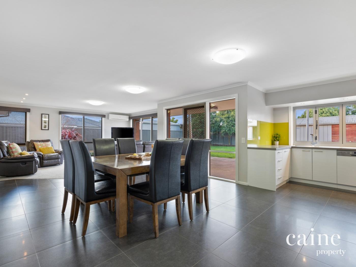 10 Horsham Crescent, Alfredton image 3