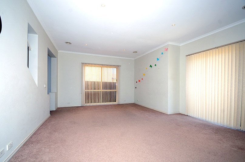 10 Houghton Drive, Ferntree Gully image 2