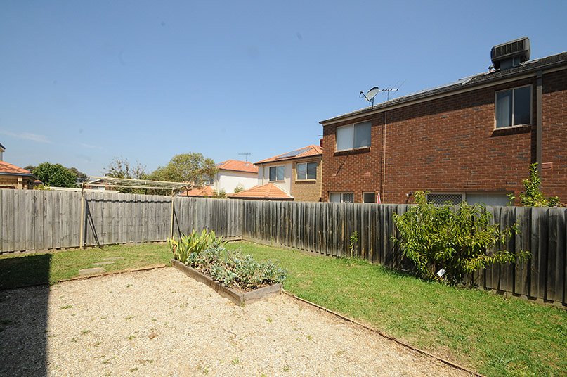 10 Houghton Drive, Ferntree Gully image 5