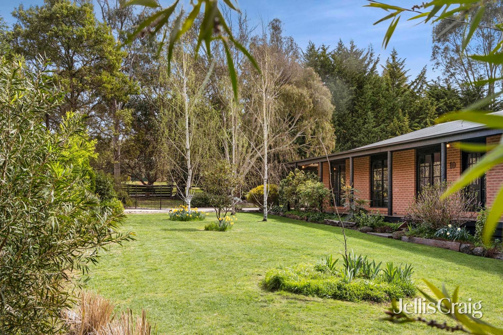 10 Ida Crescent, Romsey image 2