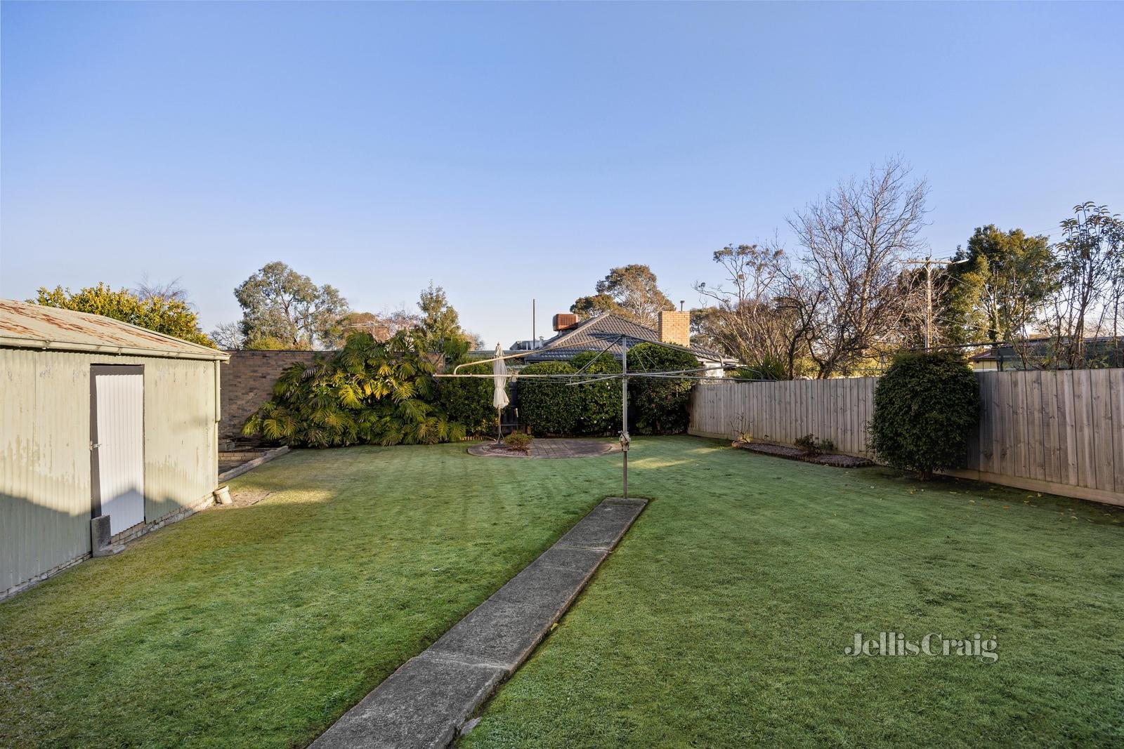 10 Indra Road, Blackburn South image 7