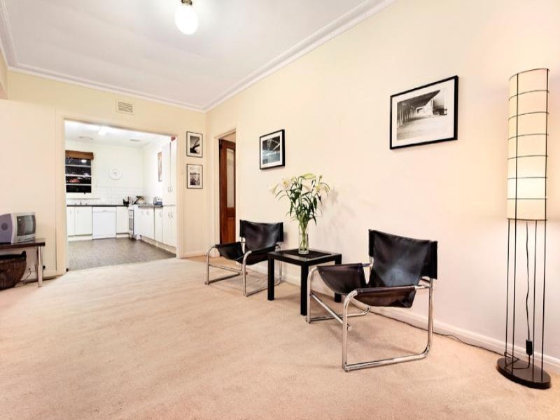 10 Iramoo Street, Balwyn image 5