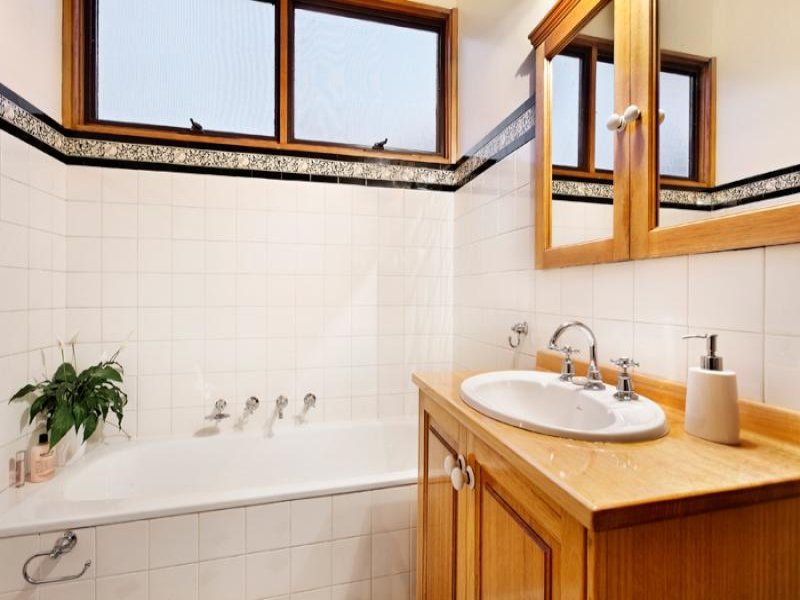 10 Iramoo Street, Balwyn image 8