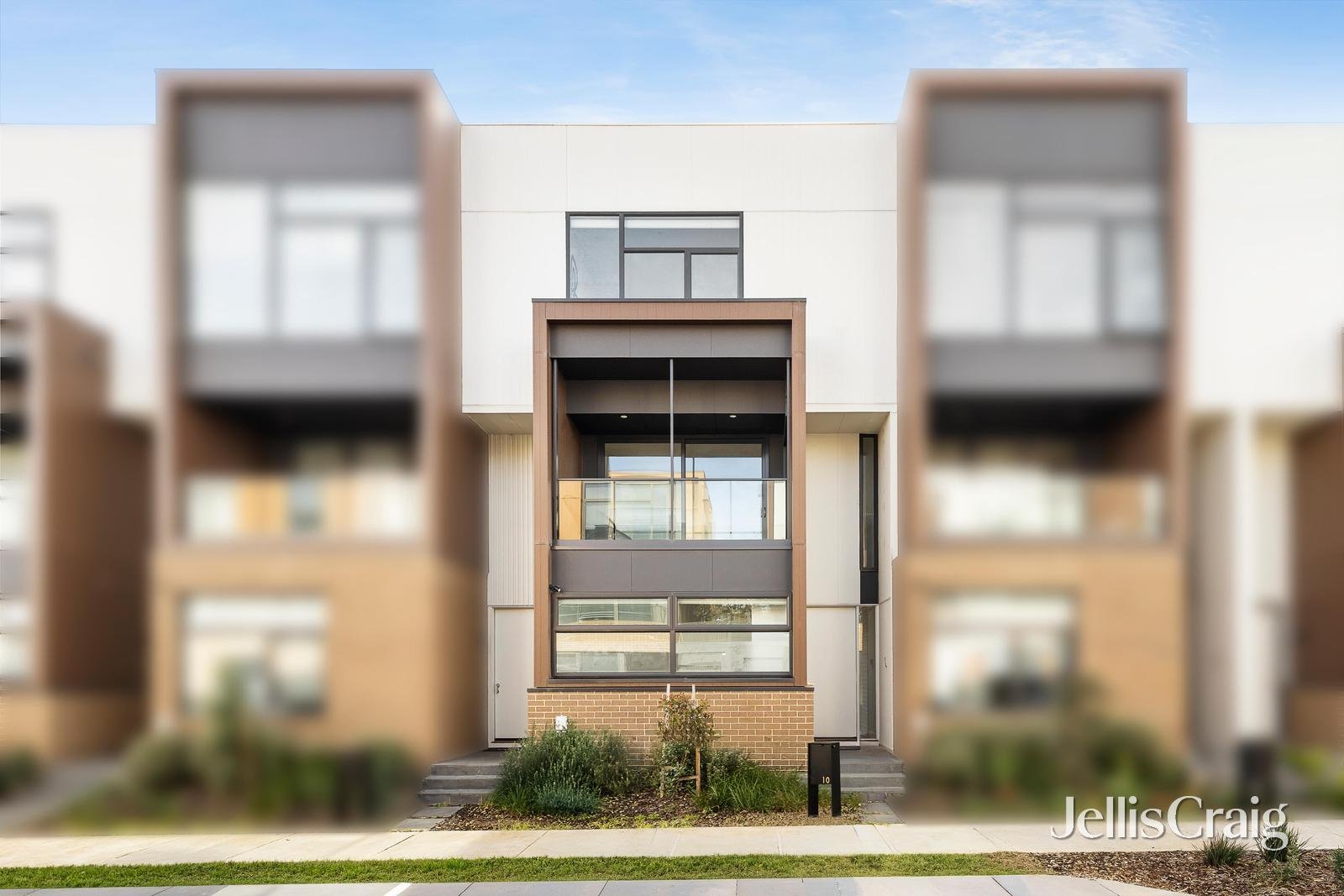 10 Jasmine Circuit, Glen&nbsp;Waverley image 1