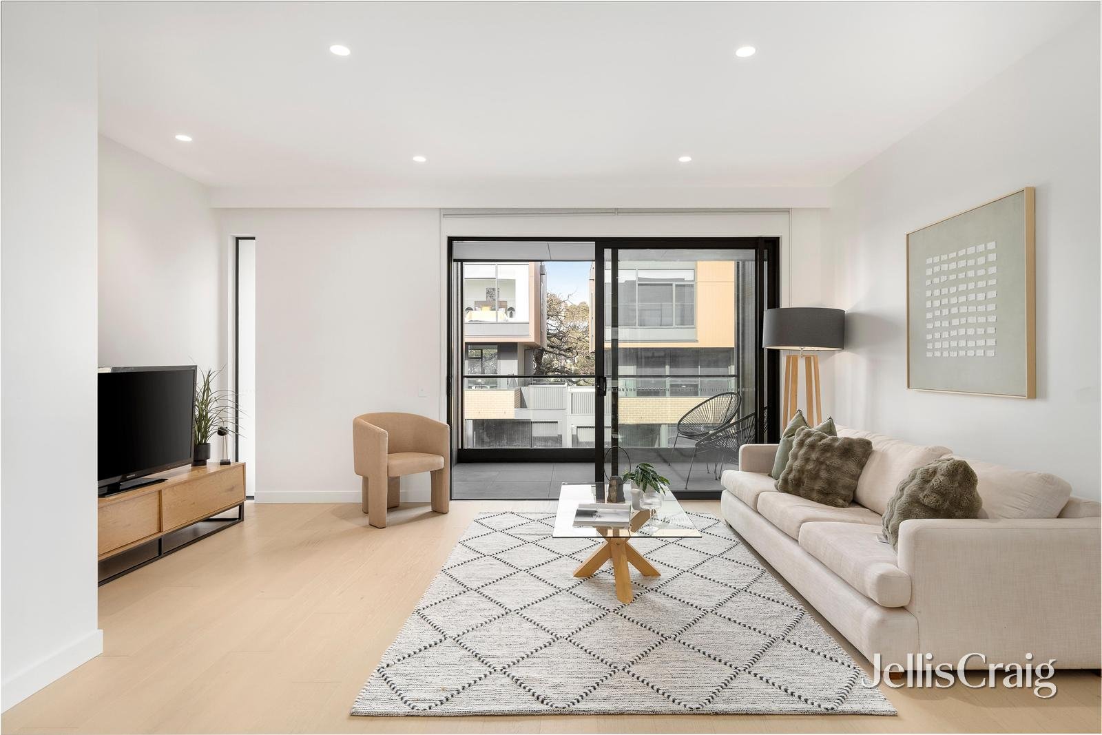 10 Jasmine Circuit, Glen&nbsp;Waverley image 2