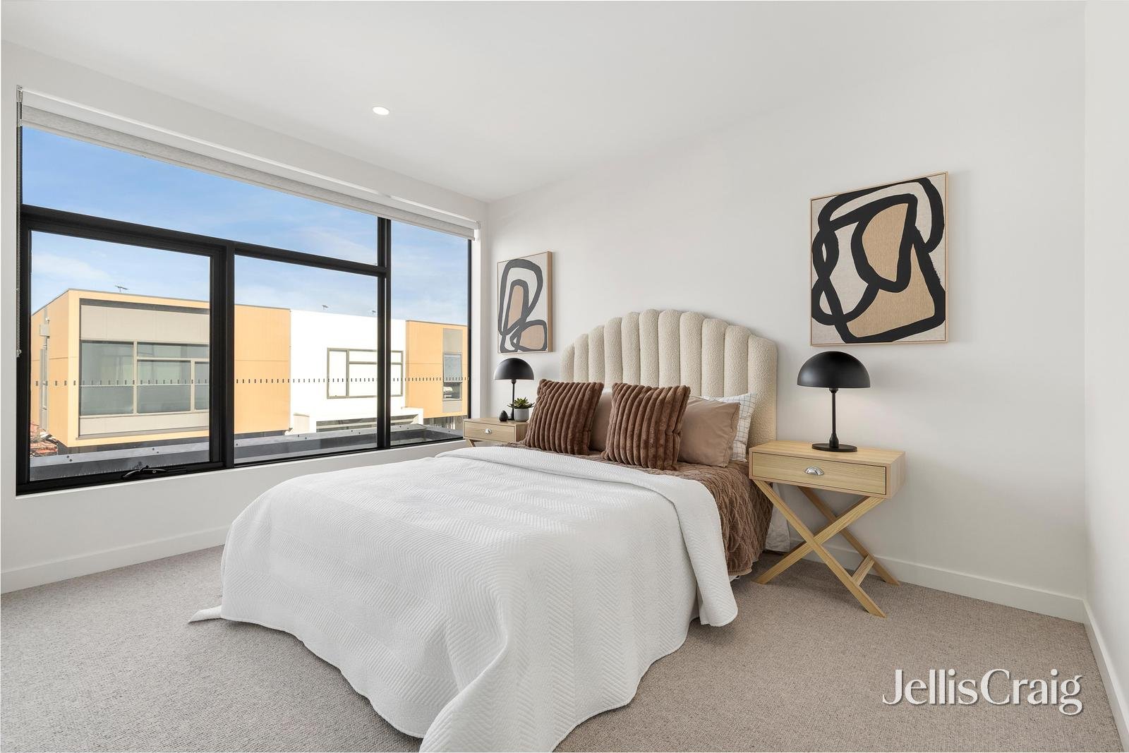 10 Jasmine Circuit, Glen&nbsp;Waverley image 5