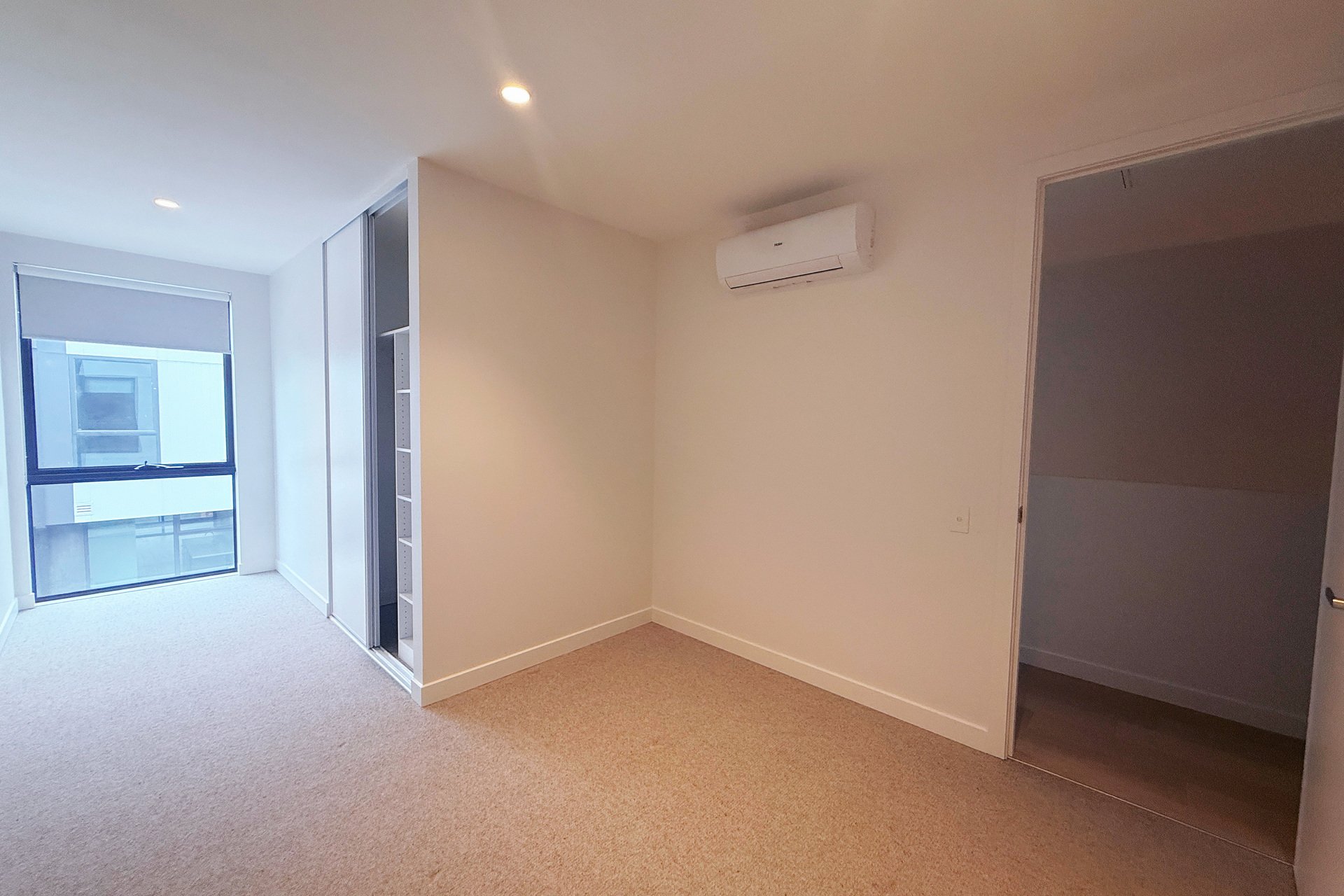 10 Jasmine Circuit, Glen&nbsp;Waverley image 5