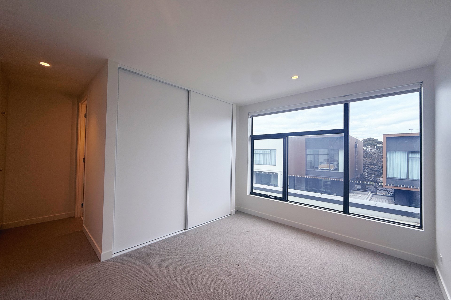 10 Jasmine Circuit, Glen&nbsp;Waverley image 6