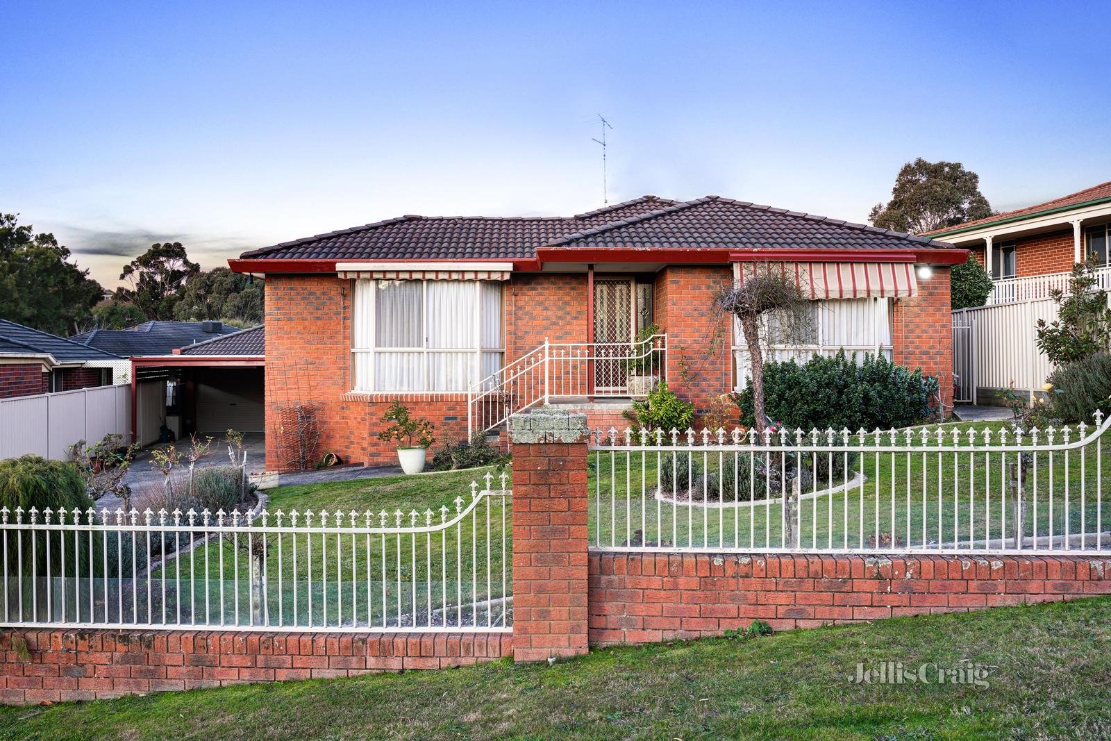 10 Jedon Court, Ballarat North image 1