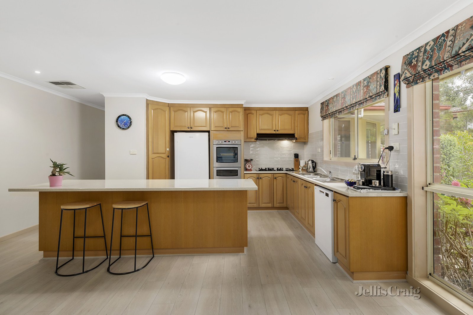 10 Jodie Court, Diamond Creek image 4