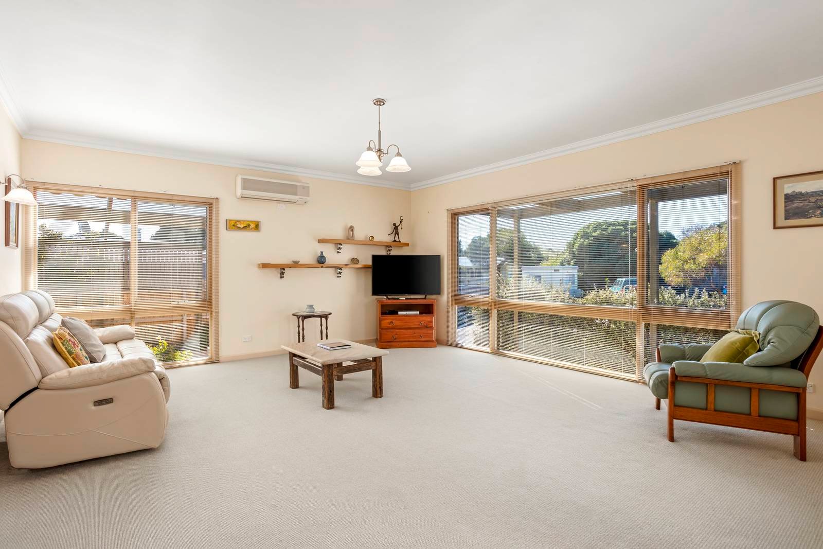 Property Gallery Thumbnail 6