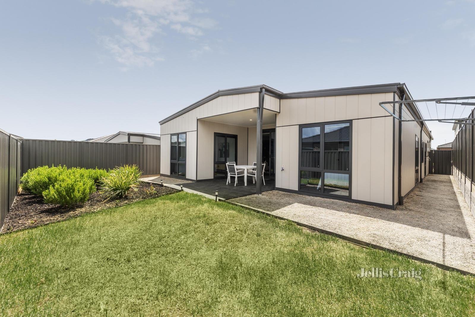 10 Kaprun Way, Pakenham image 10