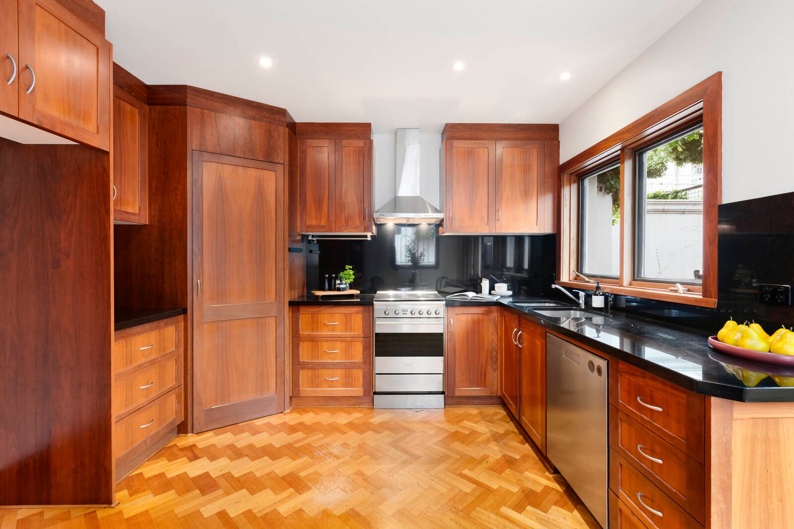 Property Gallery Thumbnail 7