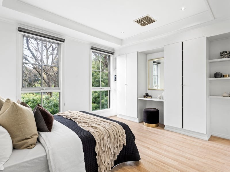 Property Gallery Thumbnail 11