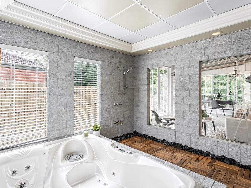 Property Gallery Thumbnail 14