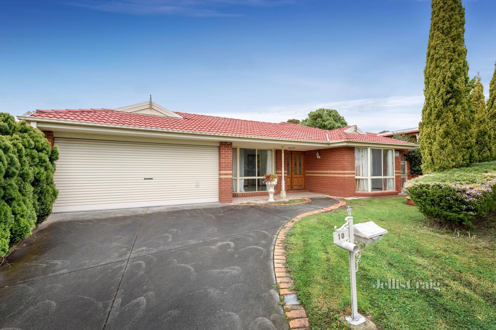 10 Kensington Court, Hampton Park image 1