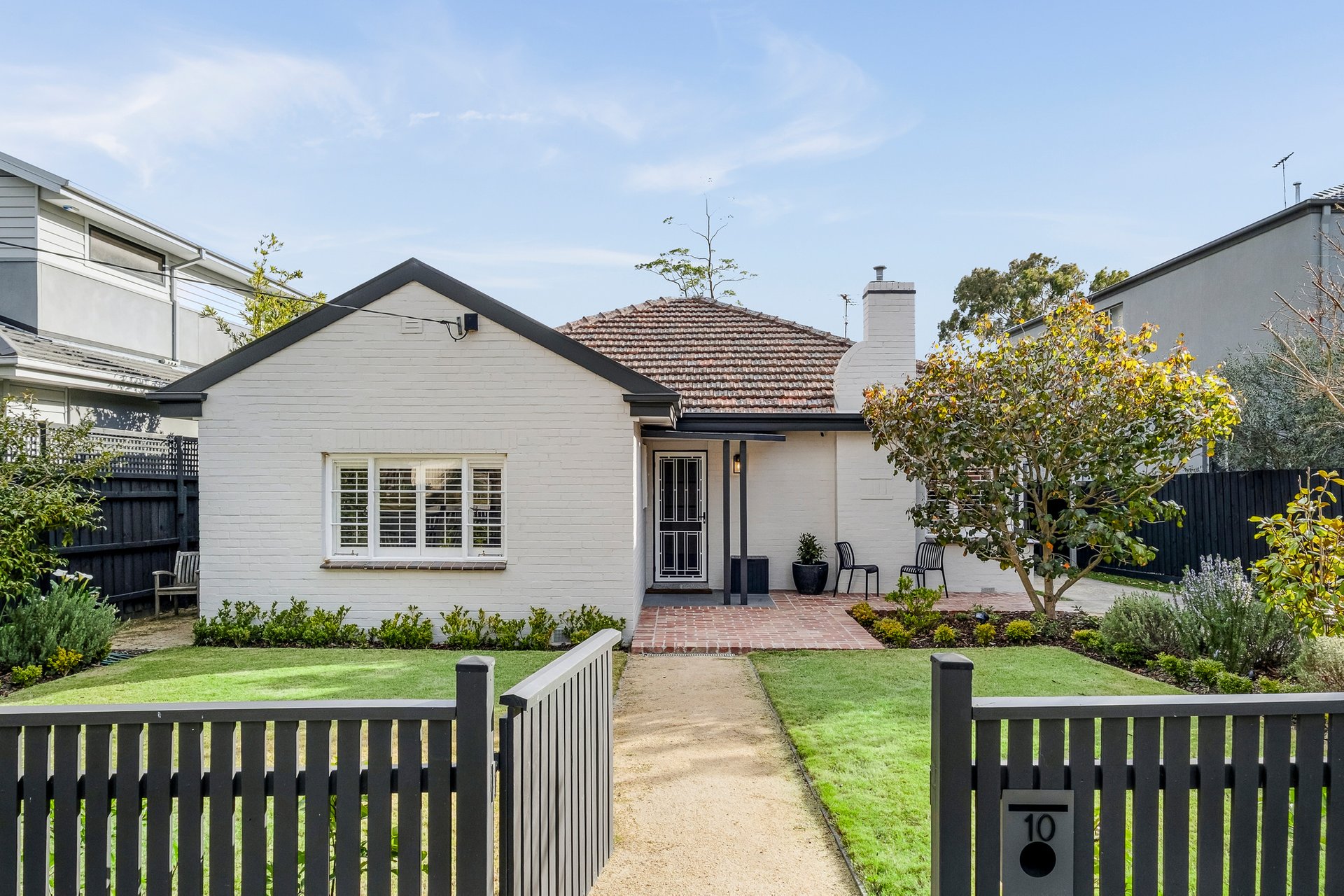 10 Keyes Street